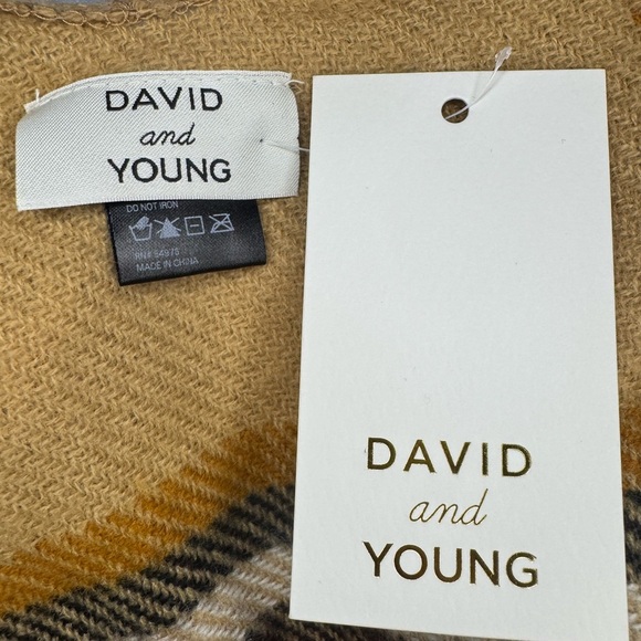 David & Young Camel Plaid Ruana With Belt one size.  #253 - Picture 10 of 10